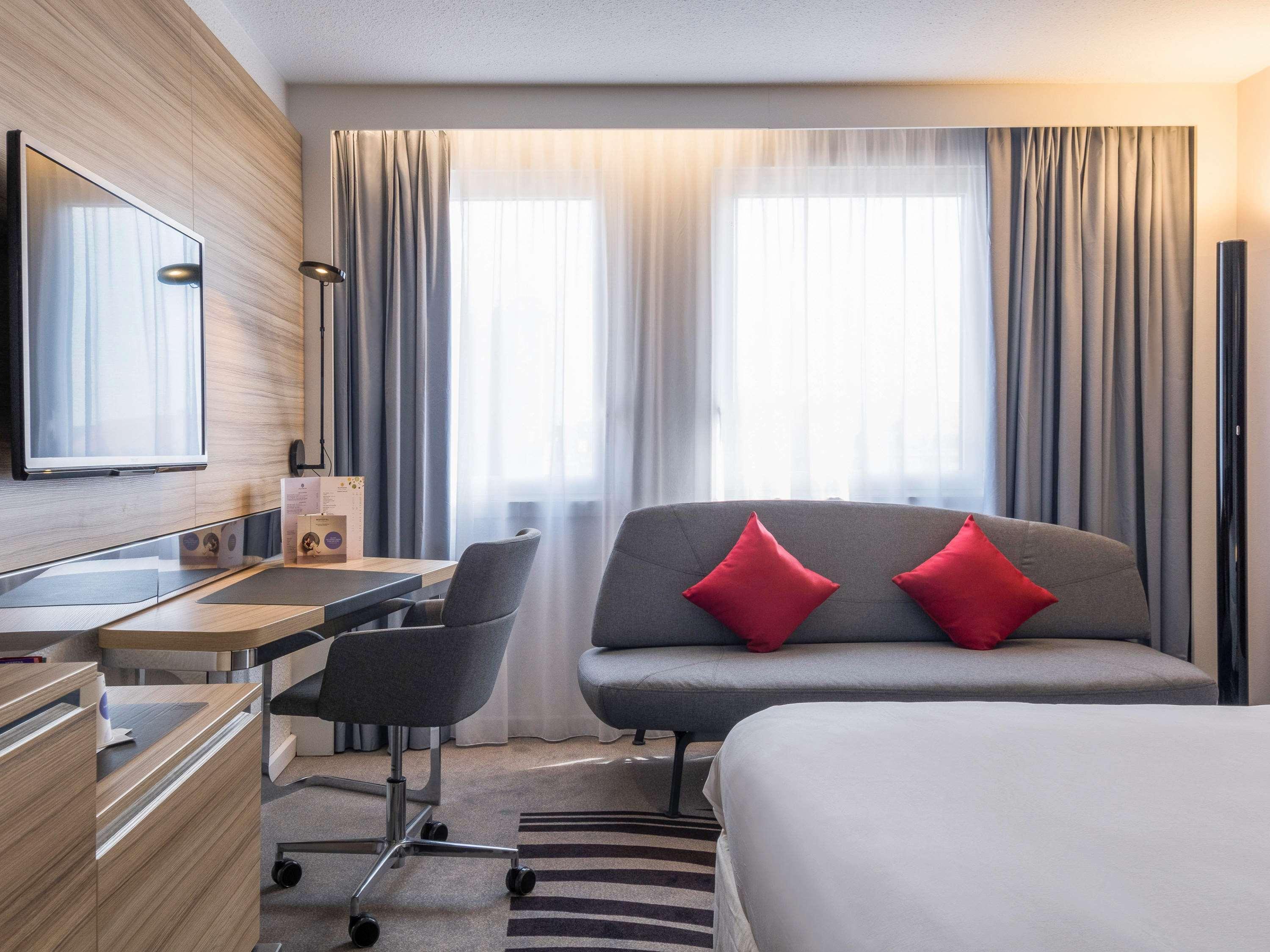 Novotel Strasbourg Centre Halles Esterno foto