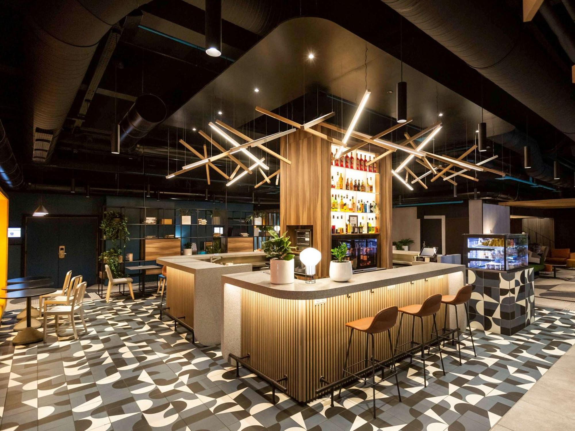 Novotel Strasbourg Centre Halles Esterno foto