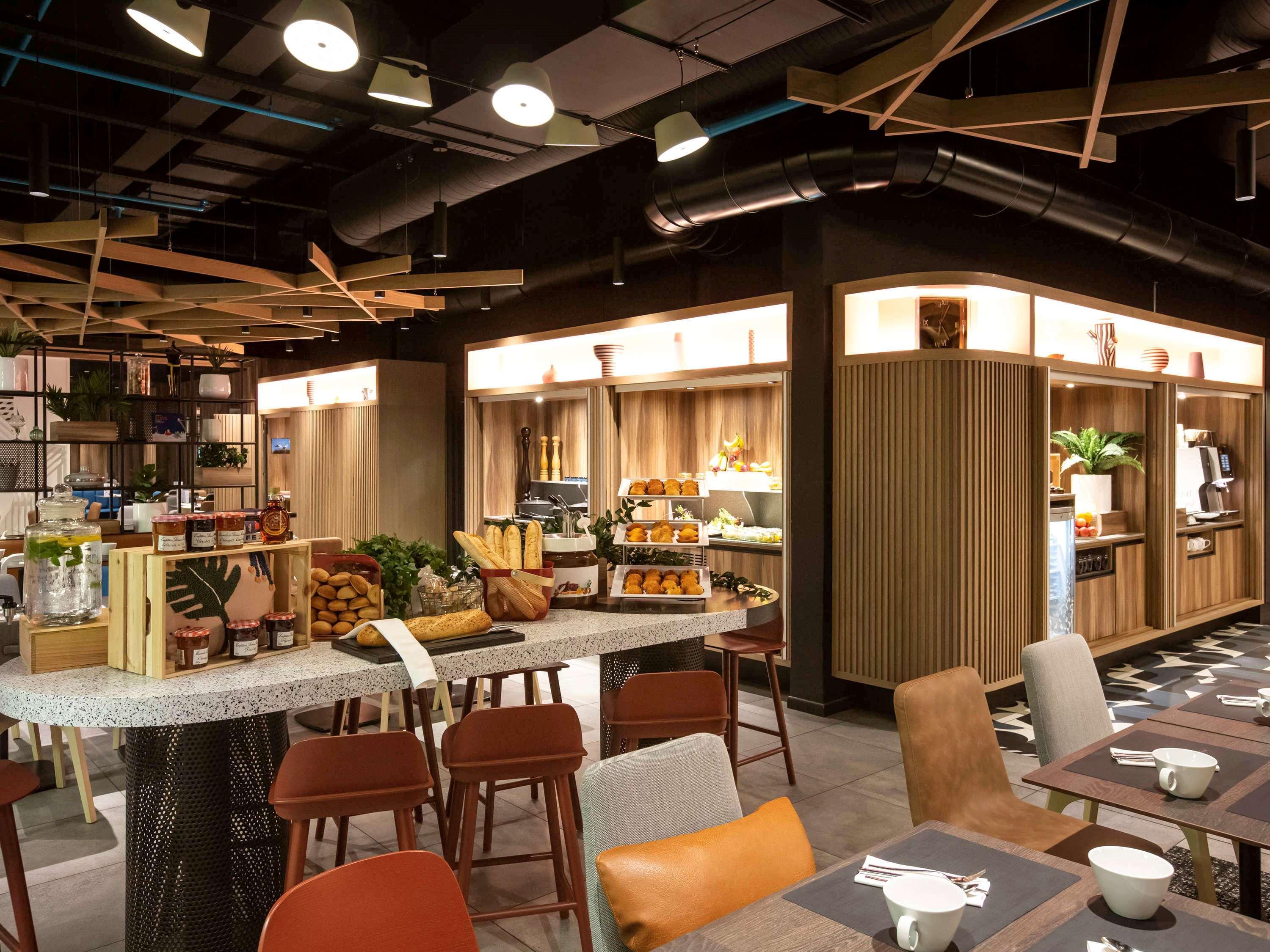 Novotel Strasbourg Centre Halles Esterno foto