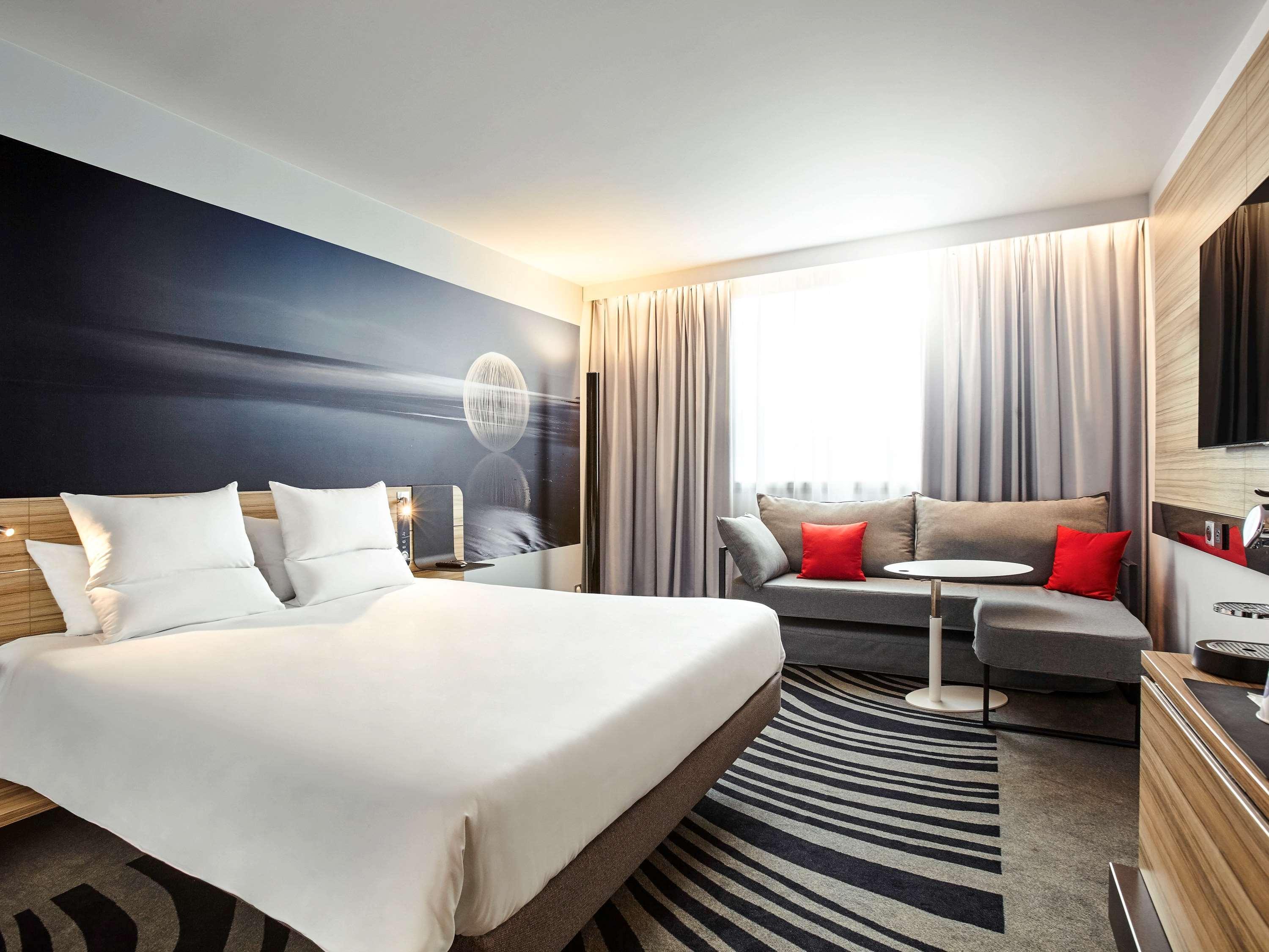 Novotel Strasbourg Centre Halles Esterno foto