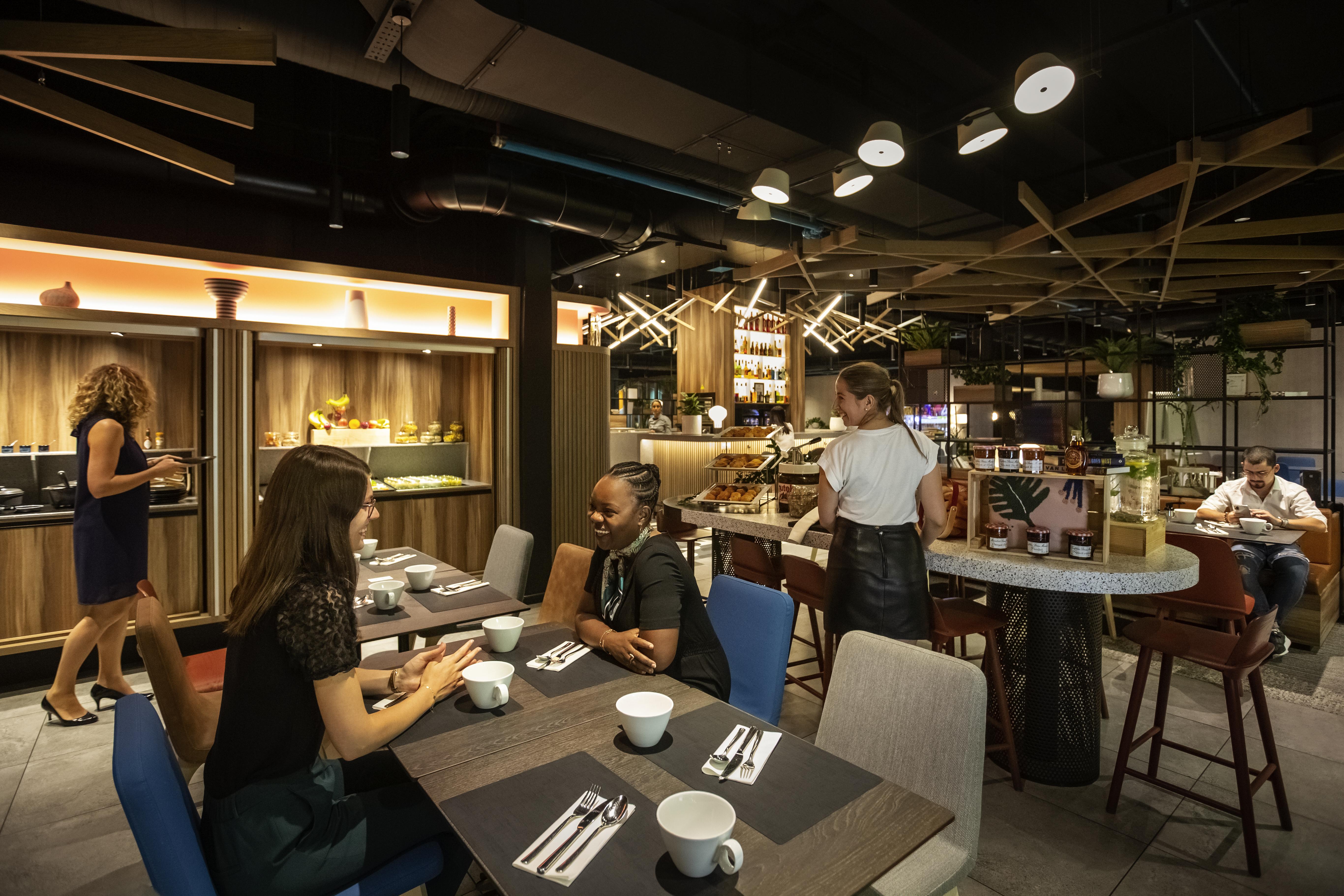 Novotel Strasbourg Centre Halles Esterno foto