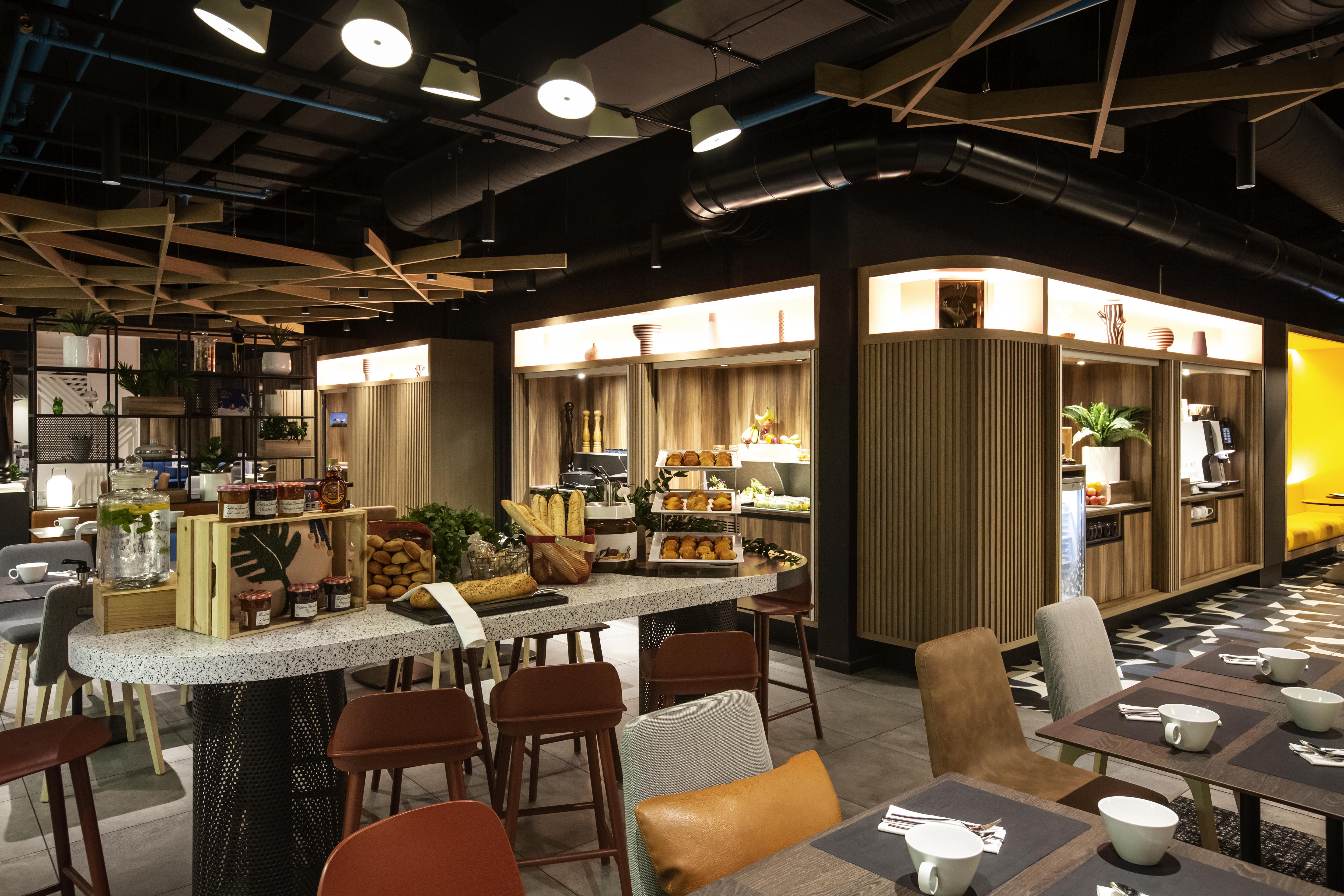 Novotel Strasbourg Centre Halles Esterno foto