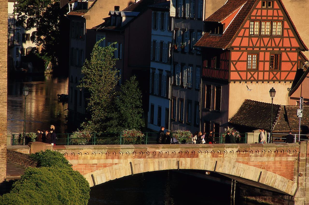 Novotel Strasbourg Centre Halles Esterno foto